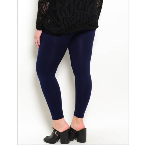 Plus Size - Navy Blue Fleece Leggings - Picture 2 of 3